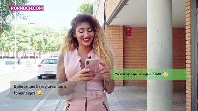 Istri yang tidak setia akan meniduri kekasih mudanya dengan keras sementara suaminya bekerja. Latina dengan payudara dan pantat besar. Venus Afrodit.