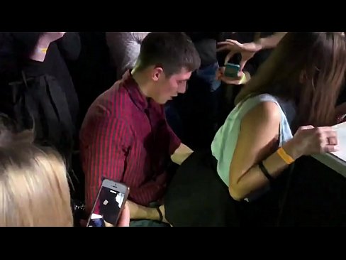 ❤️ Seks nyata di klub malam Rusia. Gadis Rusia berusia 18 tahun di anus dan vagina bercinta di klub malam ️❌ Video anal pada kami id.hentaiser.ru ️❤